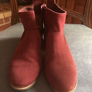 Vionic burgundy booties